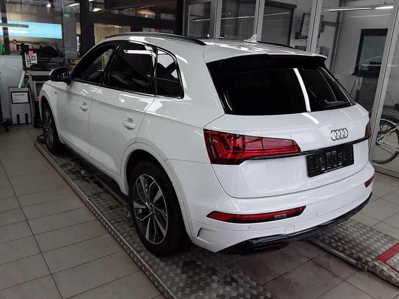 Gebraucht Audi Q5 S-Line 163 PS (119 kW) 2021 Gletscherweiß metallic SUV