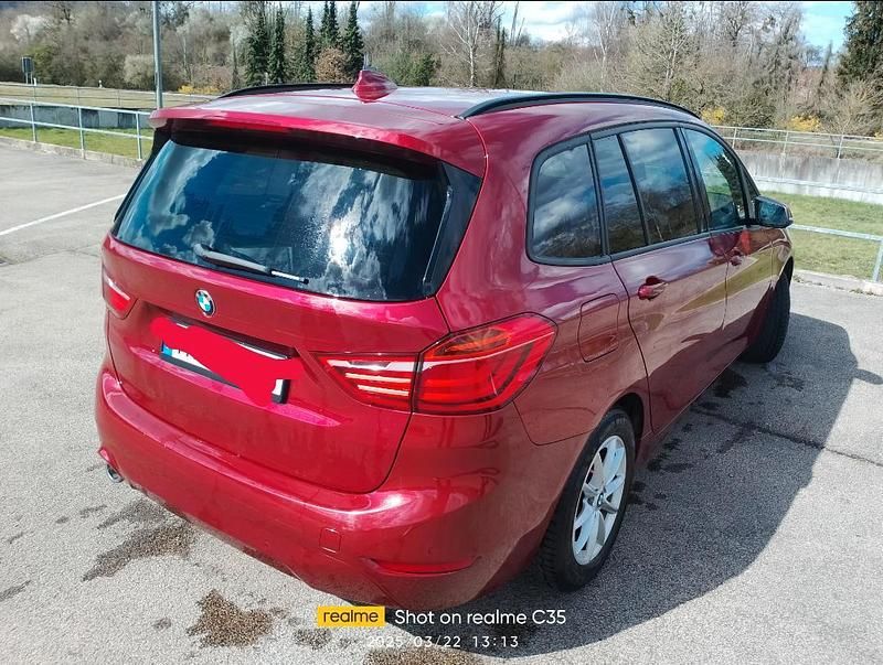 Rot Gebraucht 2018 BMW 216 Van / Kleinbus | 13.150 € (Etwas zu teuer) - Bild 1/4