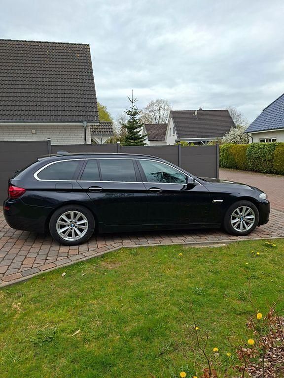 Second-hand BMW 518 150 CP (110 kW) 2016 Negru Break