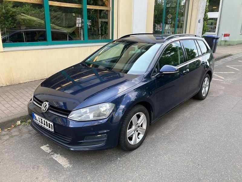Blau Gebraucht 2014 VW Golf VII Comfortline Kombi | 5.400 € (Guter Preis) - Bild 1/4
