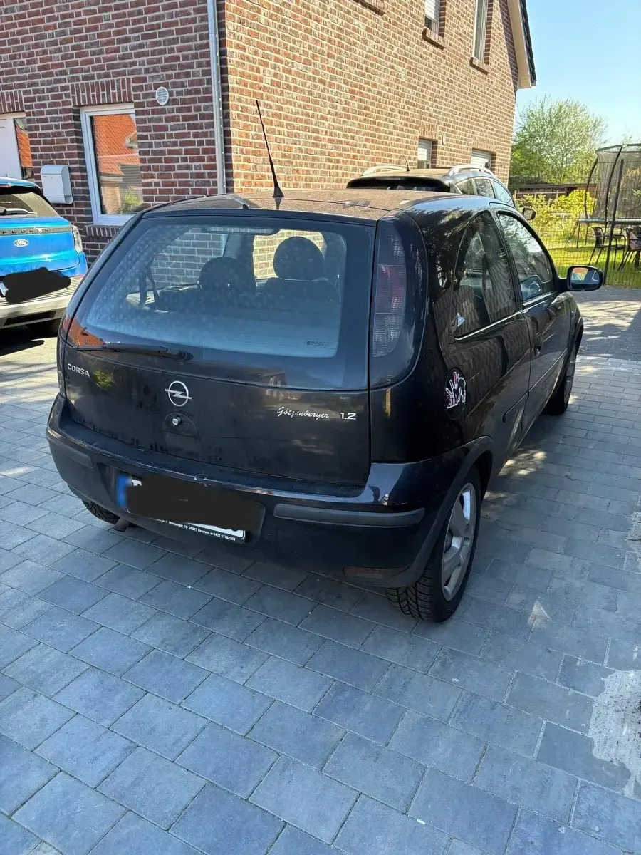 Second-hand Opel Corsa 75 CP (55 kW) 2004 Negru Hatchback
