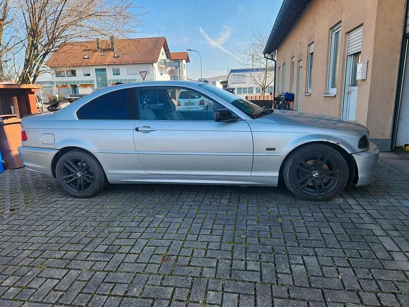 Używany BMW 320 1999 Srebrny Coupe