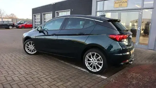 Gebraucht Opel Astra Dynamic 136 PS (100 kW) 2016 Grün Limousine