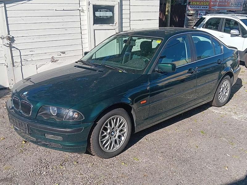 Grün Gebraucht 1998 BMW 328 Limousine | 3.750 € - Bild 1/4