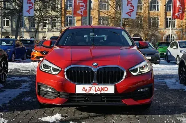 Używany BMW 116 Advantage 116 KM (85 kW) 2020 Czerwony Hatchback