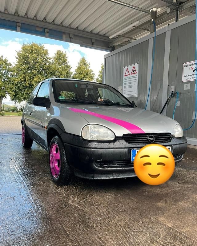 Silber Gebraucht 2000 Opel Corsa Kleinwagen | 1.200 € - Bild 1/3