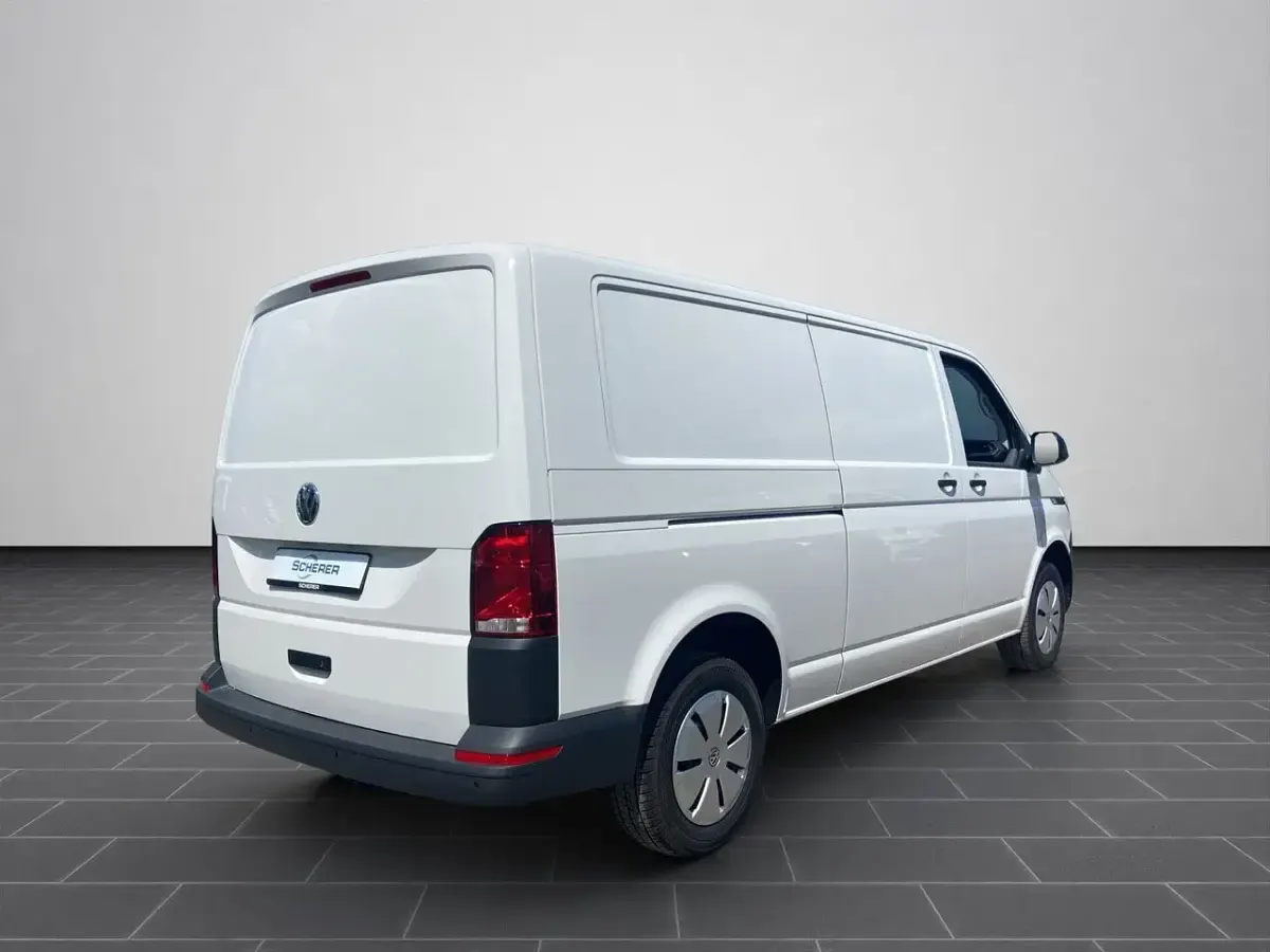 Używany VW Transporter 110 KM (80 kW) 2024 Biały Van
