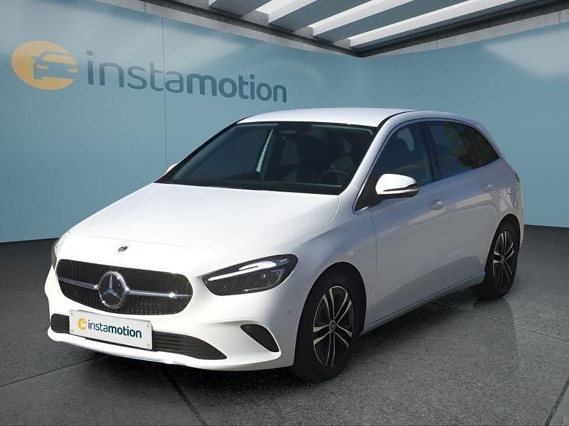 Weiß Gebraucht 2024 Mercedes B180 Van / Kleinbus | 30.799 € (Guter Preis) - Bild 1/4