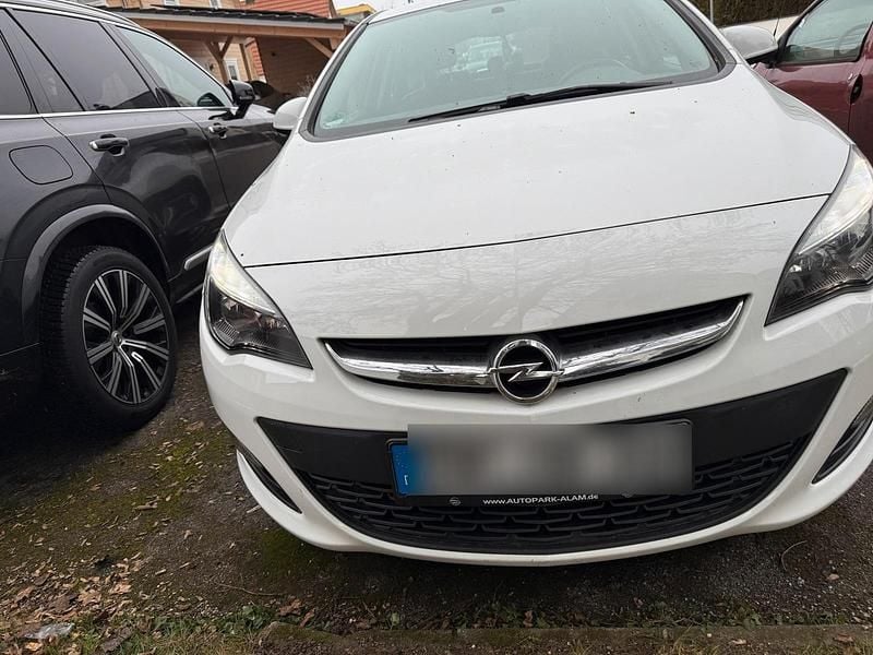Gebraucht Opel Astra 120 PS (88 kW) 2014 Limousine