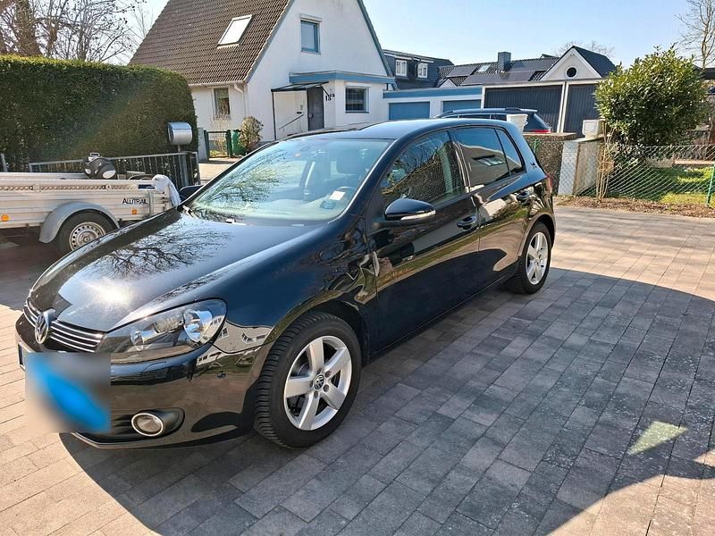 Gebraucht VW Golf VI Team 105 PS (77 kW) 2010 Schwarz Kleinwagen
