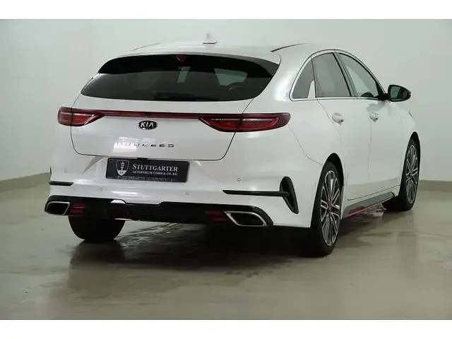Używany Kia ProCeed GT 204 KM (150 kW) 2021 Biały Kombi