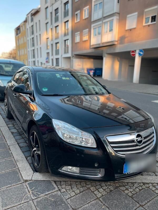 Schwarz Gebraucht 2013 Opel Insignia Limousine | 3.999 € (Guter Preis) - Bild 1/4