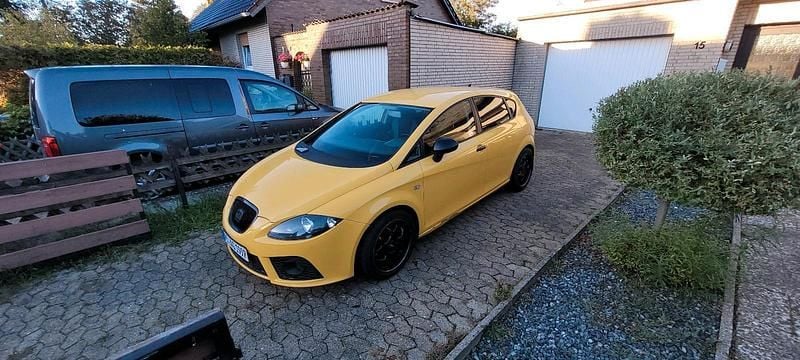 Gelb Gebraucht 2008 Seat Leon Copa Limousine | 1.700 € (Superpreis) - Bild 1/4
