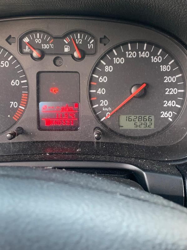 Gebraucht VW Golf IV 102 PS (75 kW) 2001 Grau Limousine