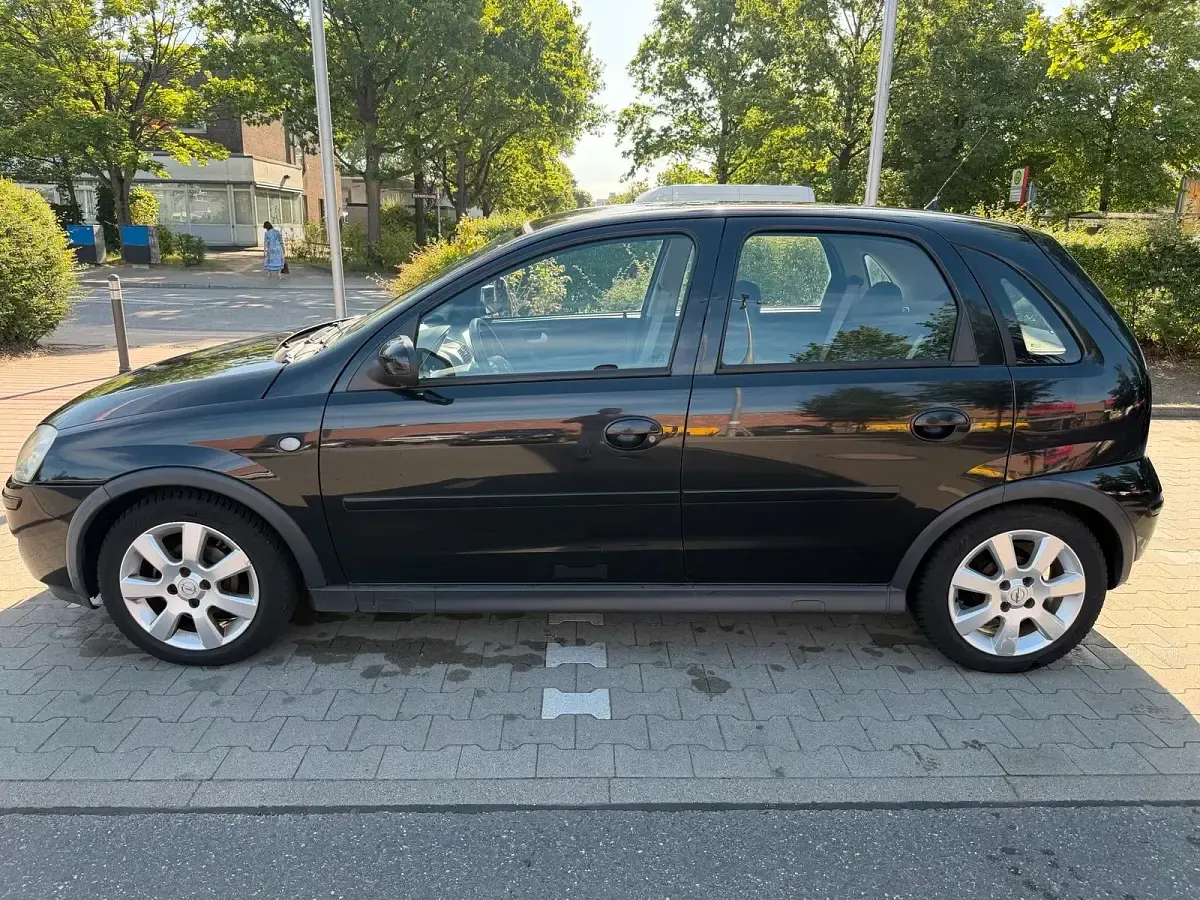 Gebraucht Opel Corsa Sport 80 PS (58 kW) 2006 Schwarz Kleinwagen