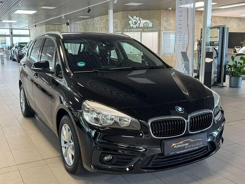 Schwarz Gebraucht 2015 BMW 218 Active Tourer Van / Kleinbus | 8.990 € (Fairer Preis) - Bild 1/4