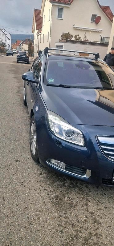Gebraucht Opel Insignia 220 PS (161 kW) 2009 Schwarz Kombi