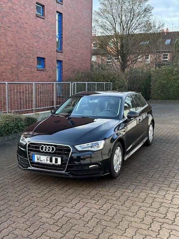 Schwarz Gebraucht 2016 Audi A3 S-Line Limousine | 13.200 € (Superpreis) - Bild 1/4