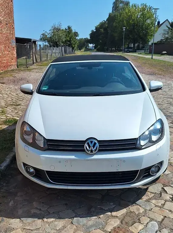 Gebraucht VW Golf Cabriolet 140 PS (102 kW) 2014 Weiß Cabrio