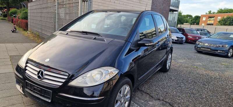Schwarz Gebraucht 2007 Mercedes A180 Elegance Limousine | 1.490 € (Fairer Preis) - Bild 1/4