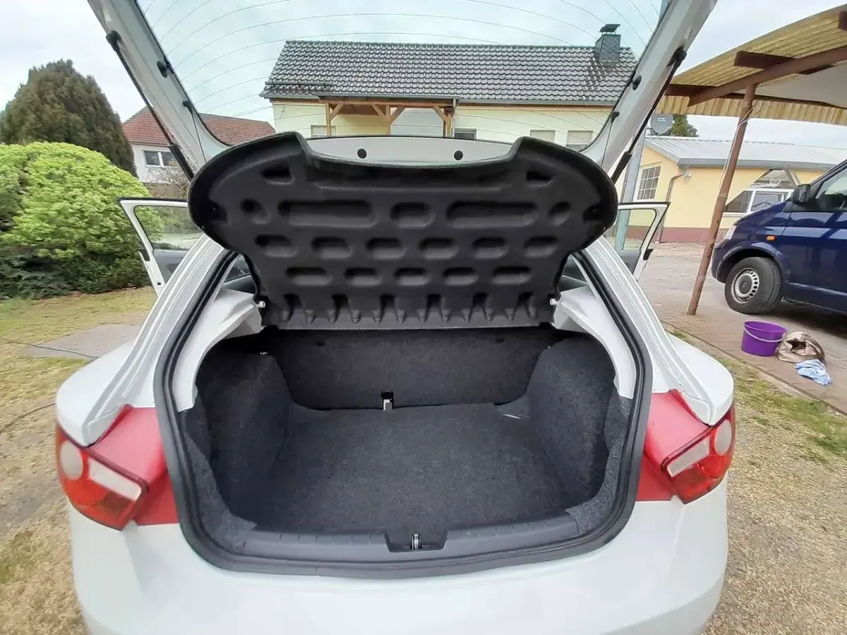 Gebraucht Seat Ibiza SC 69 PS (50 kW) 2010 Weiß Kleinwagen