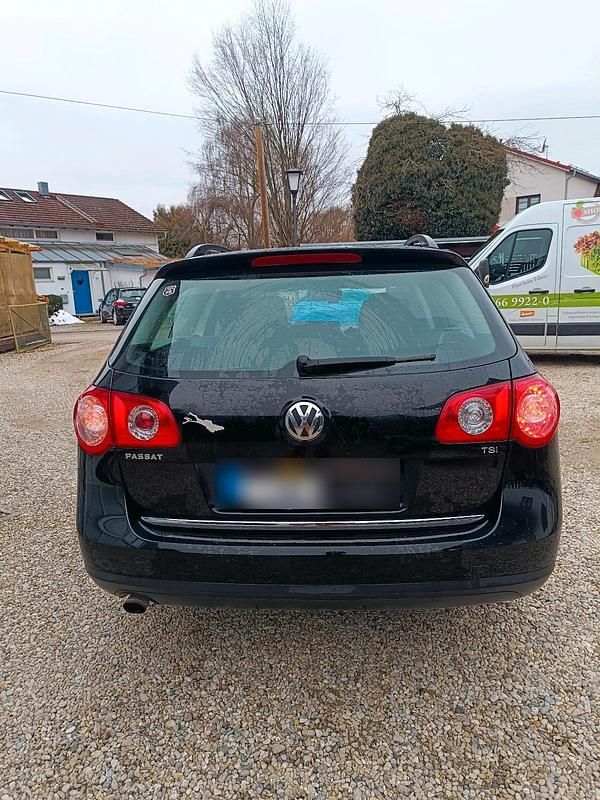 Gebraucht VW Passat 122 PS (89 kW) 2010 Schwarz Kombi