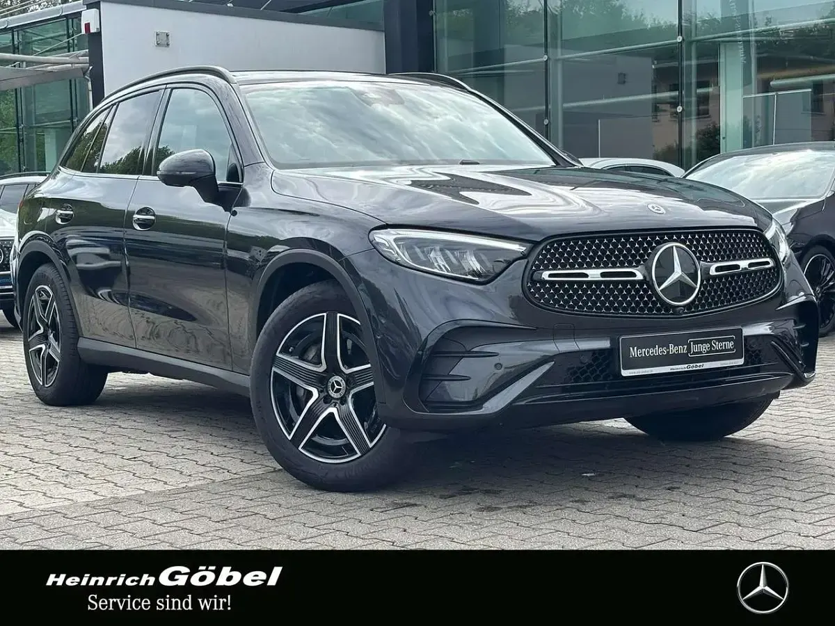 Gebraucht Mercedes GLC220 AMG 197 PS (144 kW) 2025 Grau SUV