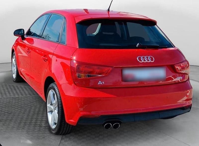 Second-hand Audi A1 125 CP (91 kW) 2015 Roșu Hatchback