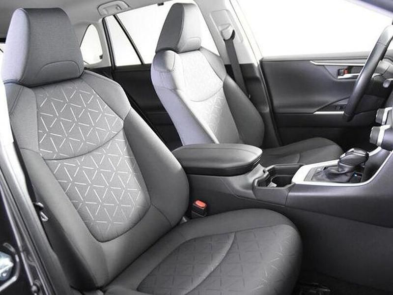 Second-hand Toyota RAV4 2021 Gri SUV