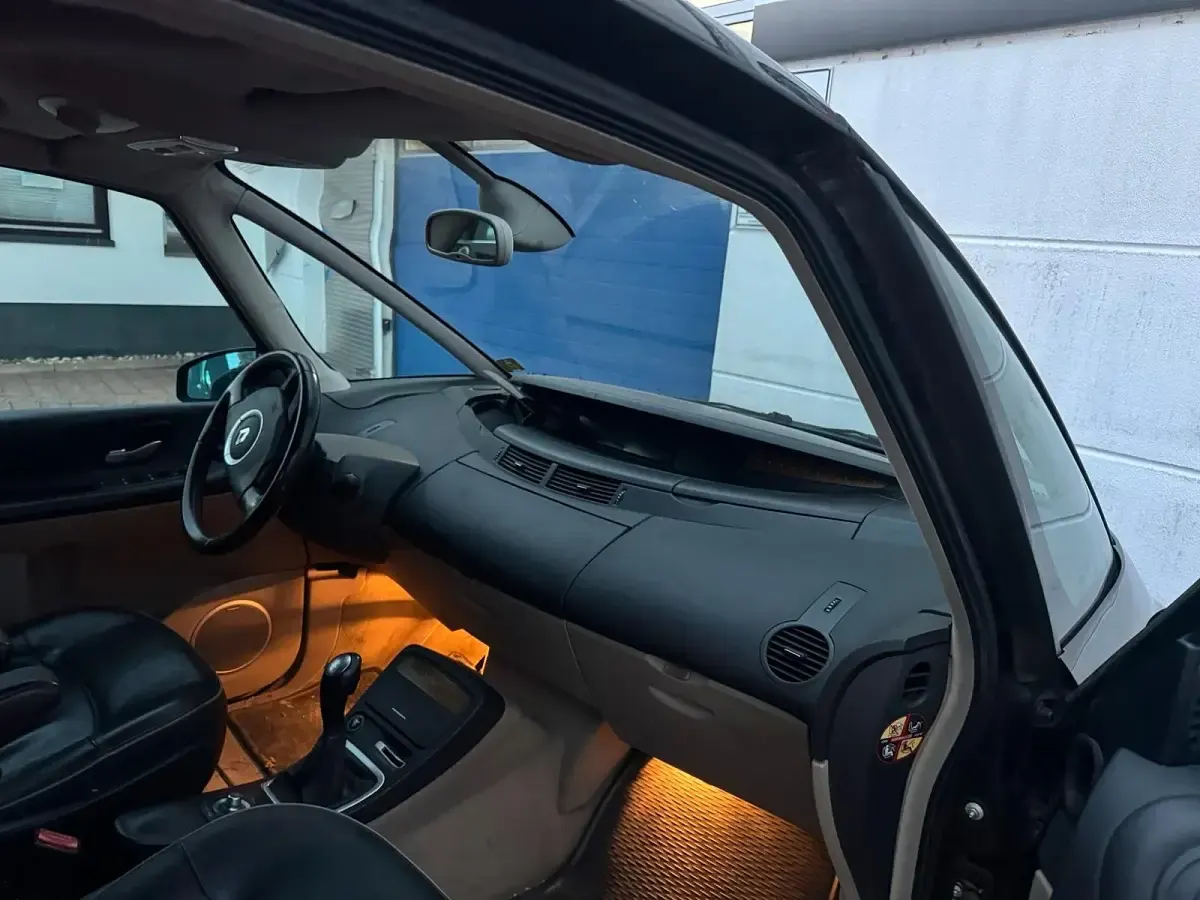Gebraucht Renault Grand Espace 181 PS (133 kW) 2007 Schwarz Van / Kleinbus
