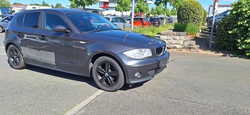 Braun Gebraucht 2006 BMW 116 Kleinwagen | 1.600 € (Superpreis) - Bild 1/4