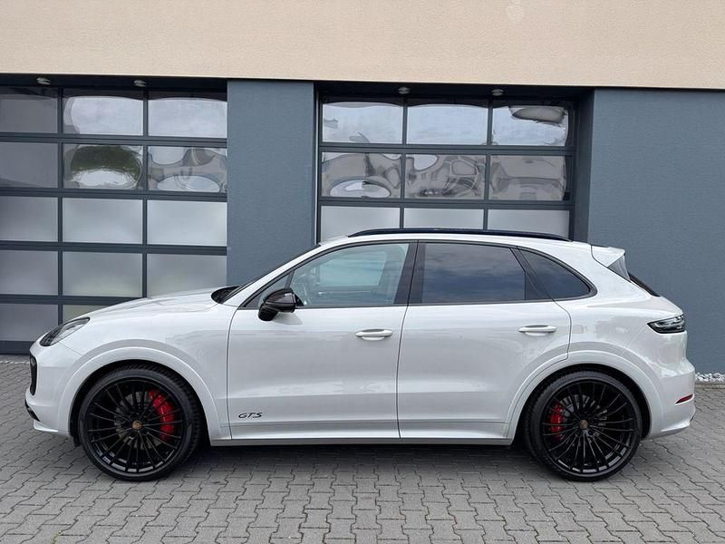 Gebraucht Porsche Cayenne GTS 460 PS (338 kW) 2021 3h kreide SUV