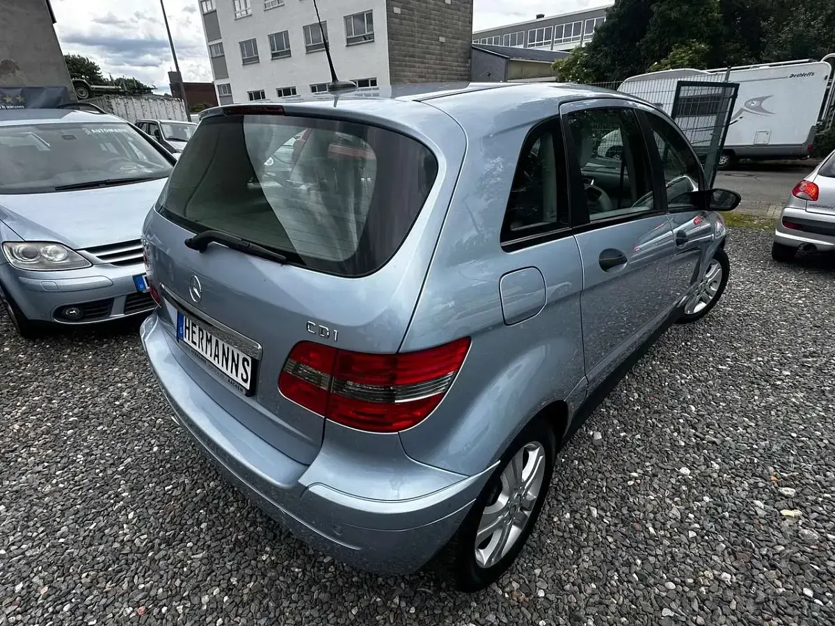 Gebraucht Mercedes B180 109 PS (80 kW) 2005 Amethyst metallic Van / Kleinbus