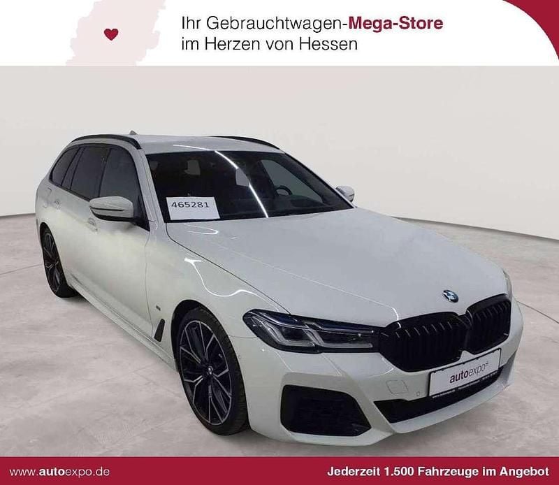 Gebraucht BMW 540 Sport Line 333 PS (244 kW) 2023 Alpinweiß Kombi