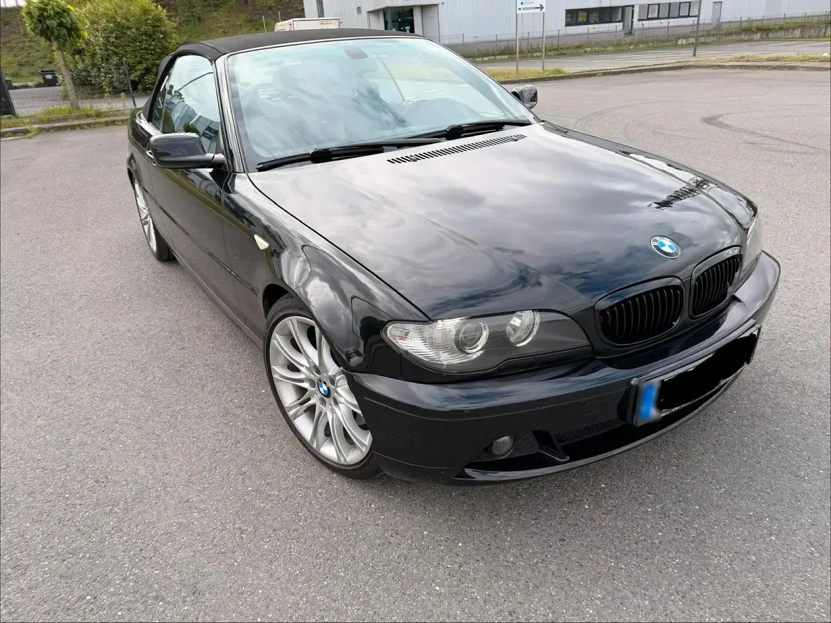 Gebraucht BMW 330 Cabriolet 231 PS (169 kW) 2004 Schwarz Cabrio