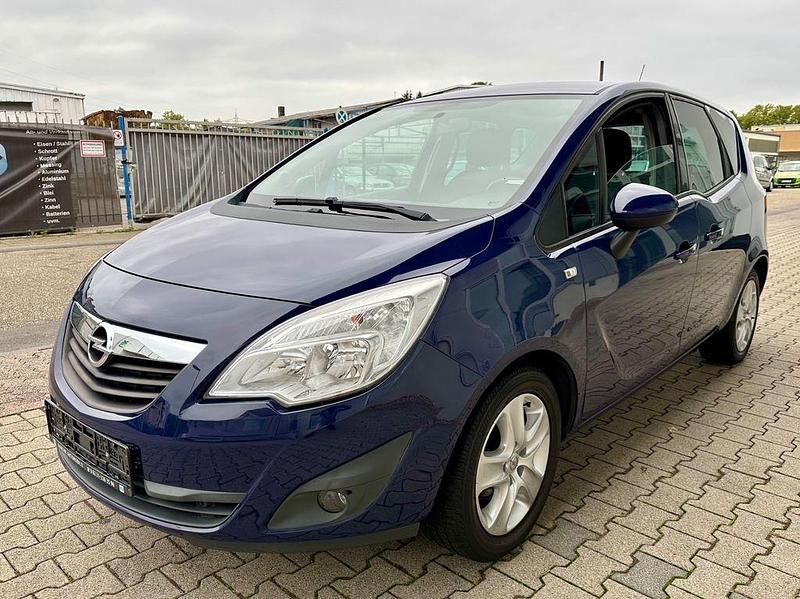 Blau Gebraucht 2011 Opel Meriva Design Edition Van / Kleinbus | 3.900 € (Guter Preis) - Bild 1/4