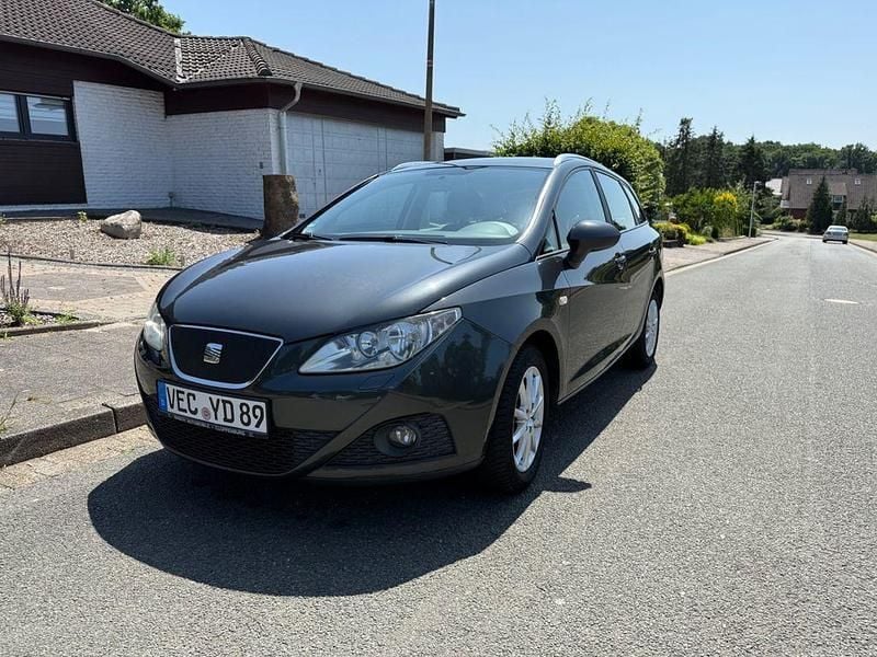 Grau Gebraucht 2011 Seat Ibiza Limousine | 4.390 € (Fairer Preis) - Bild 1/4
