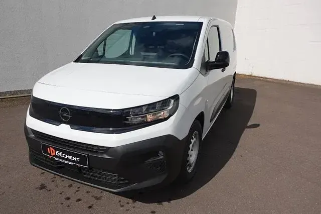 Gebraucht Opel Combo Basis 102 PS (75 kW) 2026 Weiß Van / Kleinbus