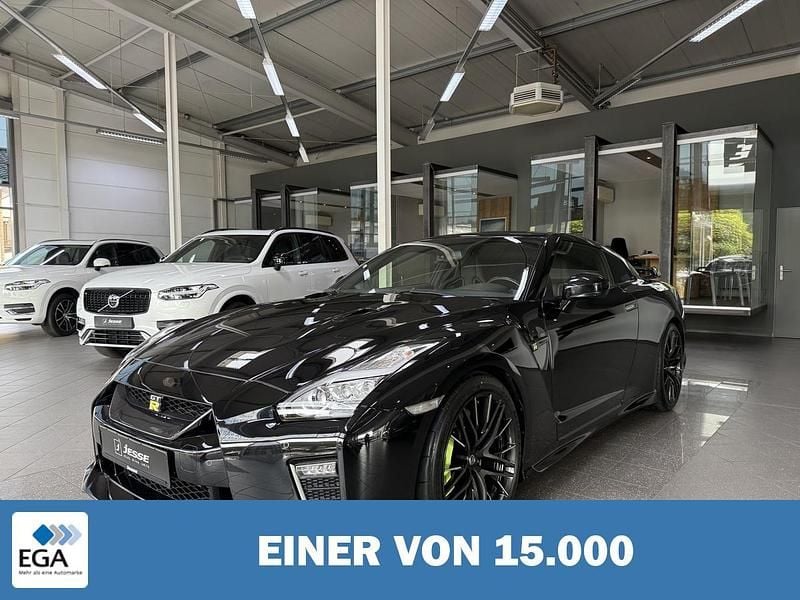 Schwarz metallic Gebraucht 2021 Nissan GT-R Recaro Coupé | 133.380 € (Superpreis) - Bild 1/4