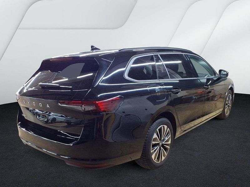 Gebraucht Skoda Superb Selection 150 PS (110 kW) 2025 Schwarz Kombi