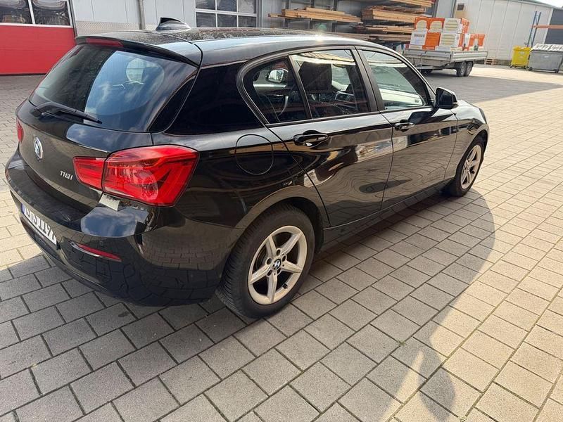 Gebraucht BMW 116 Advantage 109 PS (80 kW) 2016 Schwarz Kleinwagen