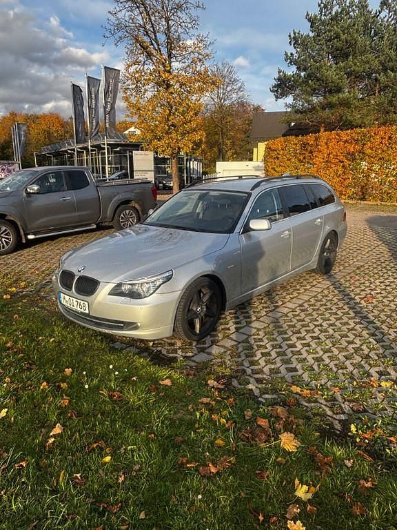 Silber Gebraucht 2007 BMW 525 Sport Line Kombi | 3.100 € (Guter Preis) - Bild 1/4