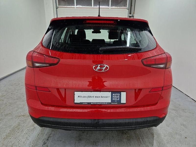 Gebraucht Hyundai Tucson Select 132 PS (97 kW) 2019 Rot SUV