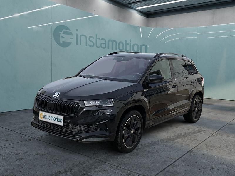 Schwarz Gebraucht 2024 Skoda Karoq SUV | 34.749 € (Guter Preis) - Bild 1/4