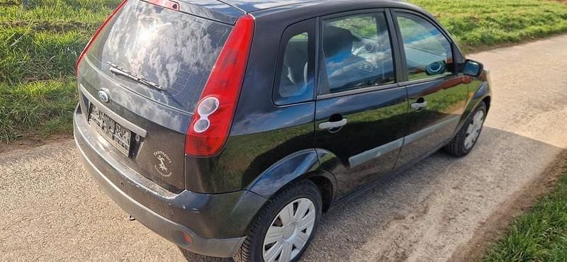 Gebraucht Ford Fiesta 69 PS (50 kW) 2006 Schwarz Kleinwagen