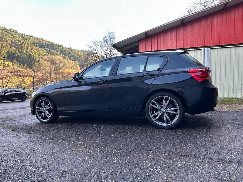 Gebraucht BMW 118 136 PS (100 kW) 2018 Schwarz Kleinwagen