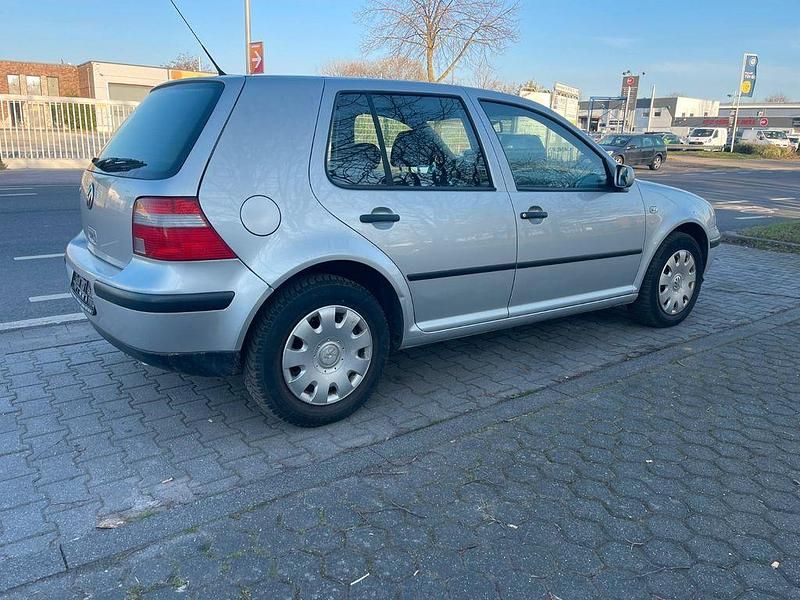 Gebraucht VW Golf IV 101 PS (74 kW) 2002 Limousine