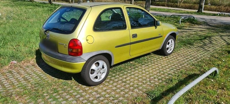 Gebraucht Opel Corsa 54 PS (39 kW) 2000 Gelb Kleinwagen