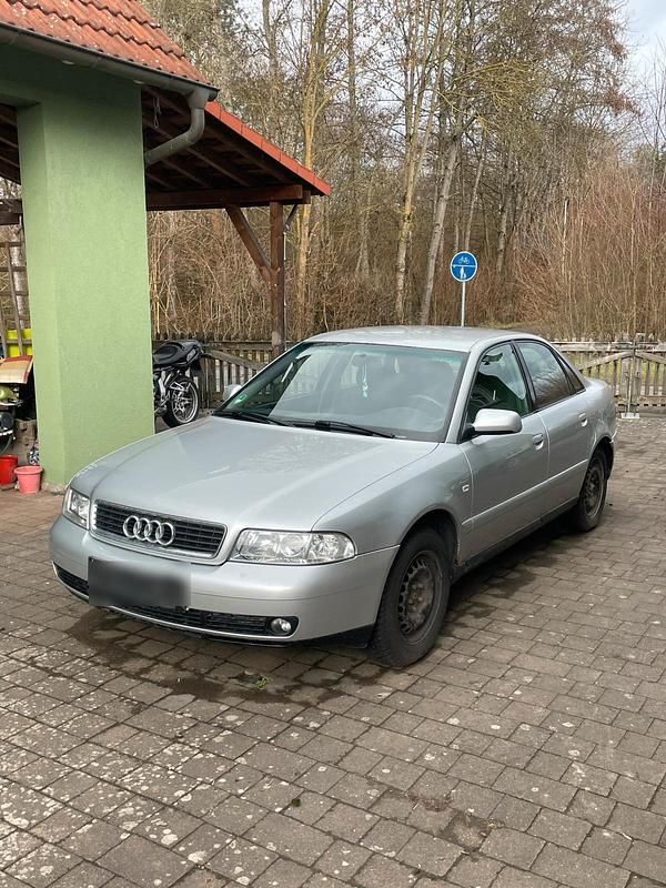 Gebraucht Audi A4 101 PS (74 kW) 2000 Silber Limousine
