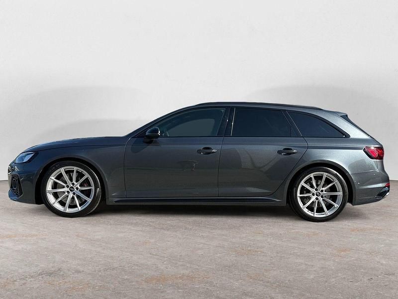Gebraucht Audi RS4 Ambiente 450 PS (330 kW) 2024 Daytonagrau perleffekt Kombi